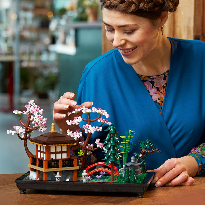 LEGO Icons (Creator Expert) 10315 — Gradina serena – imagine 8