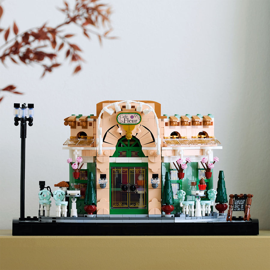 LEGO Icons (Creator Expert) 10362 — Cafenea frantuzeasca – imagine 4