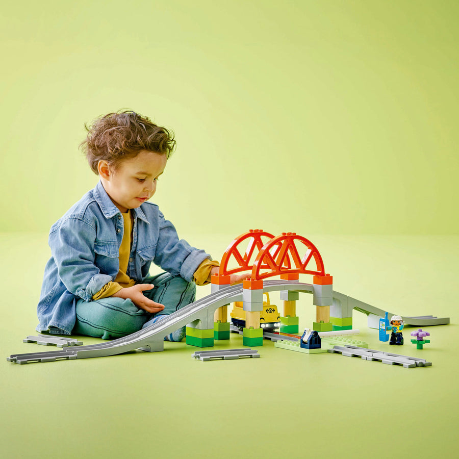 LEGO DUPLO 10426 — Set de extindere Pod cu sine de cale ferata – imagine 6