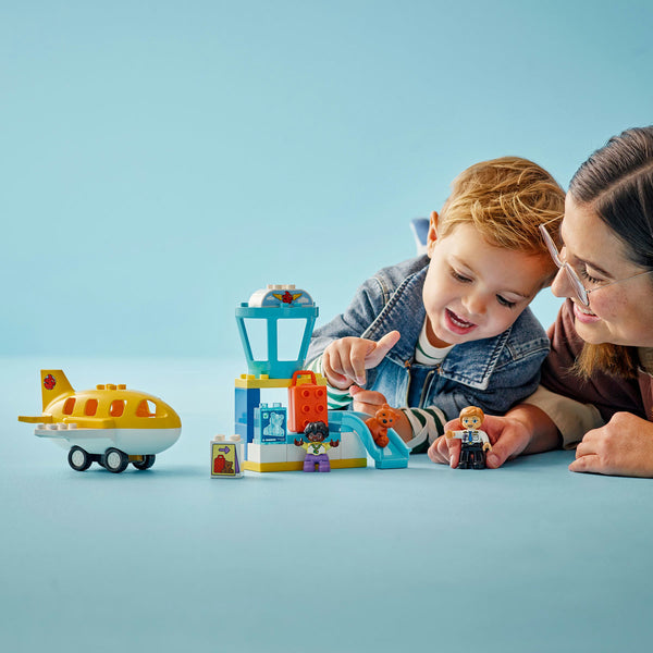 LEGO DUPLO 10443 — Prima oară la aeroport – imagine 7