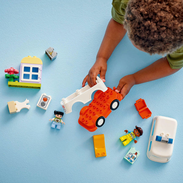 LEGO DUPLO 10447 — Ambulanta și sofer – imagine 4