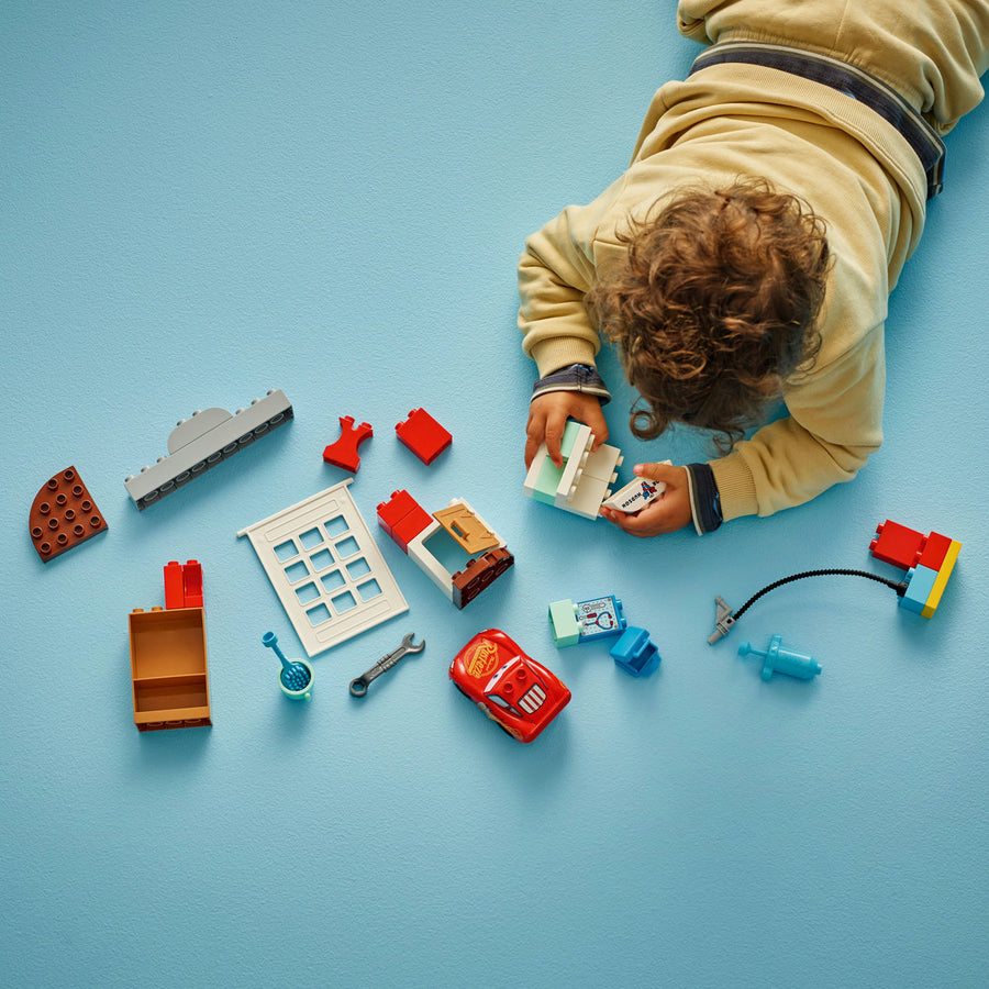 LEGO DUPLO 10456 — Vizita lui McQueen la garajul lui Doc – imagine 6