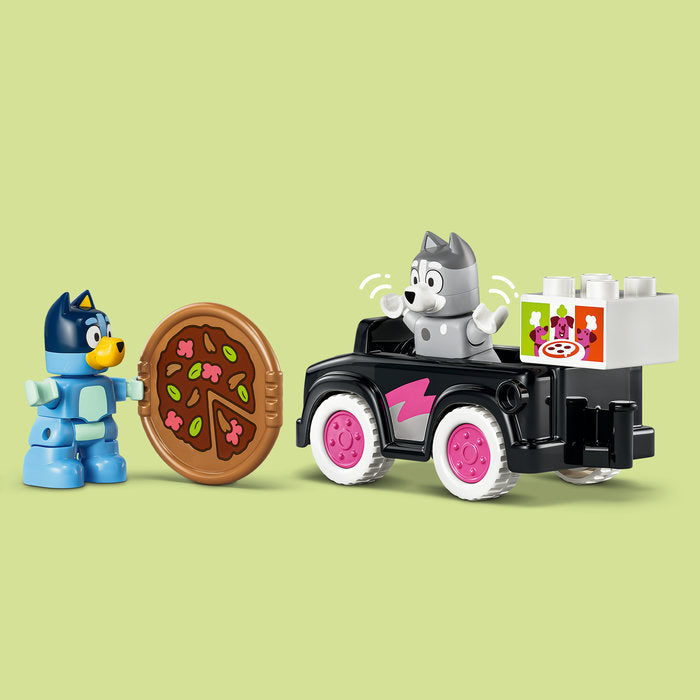 LEGO DUPLO 10469 — Muffin și Blue, fetele care aduc pizza – imagine 7