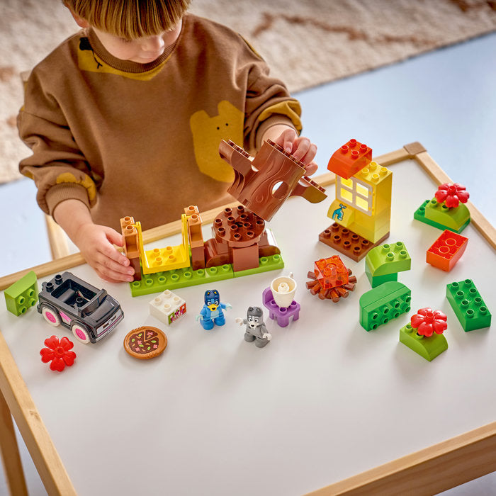 LEGO DUPLO 10469 — Muffin și Blue, fetele care aduc pizza – imagine 9