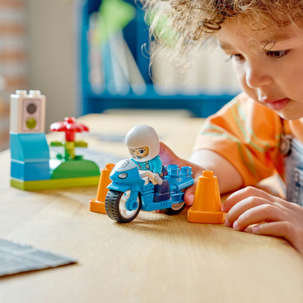 LEGO DUPLO 10471 — Motocicletă albastră de poliție – imagine 5