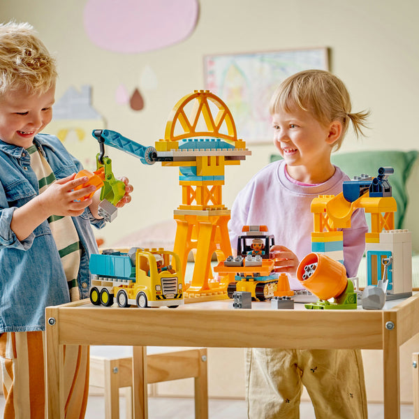 LEGO DUPLO 10476 — Șantier și vehicule de construcții 3 în 1 – imagine 4