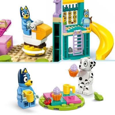 LEGO Bluey 11201 — Distractie la locul de joaca cu Blue și Chloe – imagine 9
