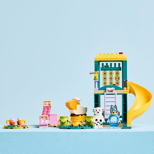 LEGO Bluey 11201 — Distractie la locul de joaca cu Blue și Chloe – imagine 7