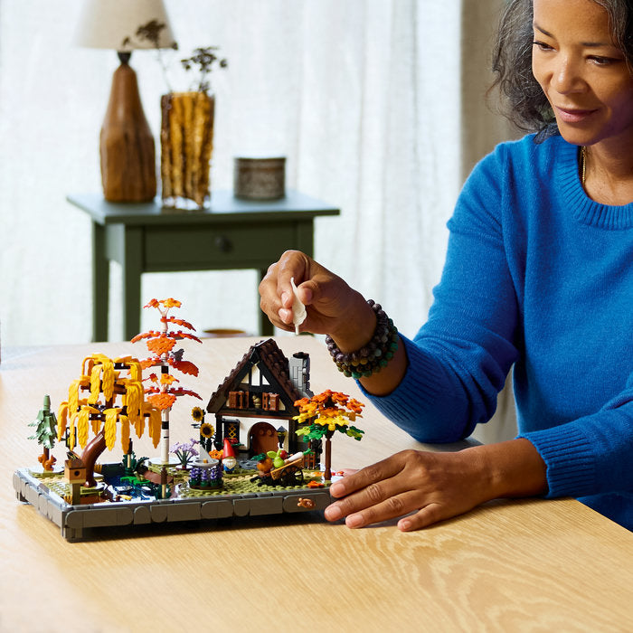 LEGO Icons (Creator Expert) 11372 — Grădină de cabană toamna – imagine 8