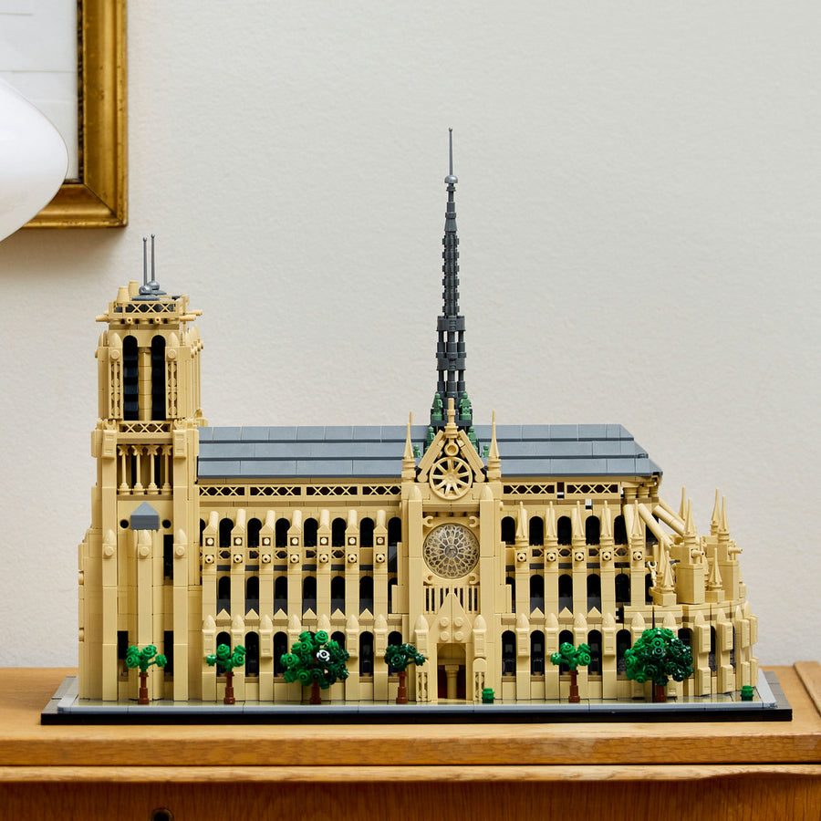 LEGO Architecture 21061 — Notre-Dame de Paris – imagine 6