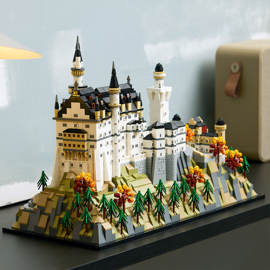 LEGO Architecture 21063 — Castelul Neuschwanstein – imagine 5
