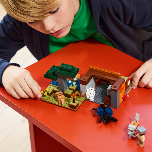 LEGO Minecraft 21269 — Expeditia de minerit cu Tatu – imagine 7