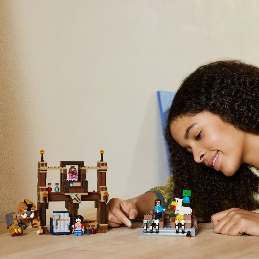 LEGO Minecraft 21272 — Ring de lupta la conacul din padure – imagine 5