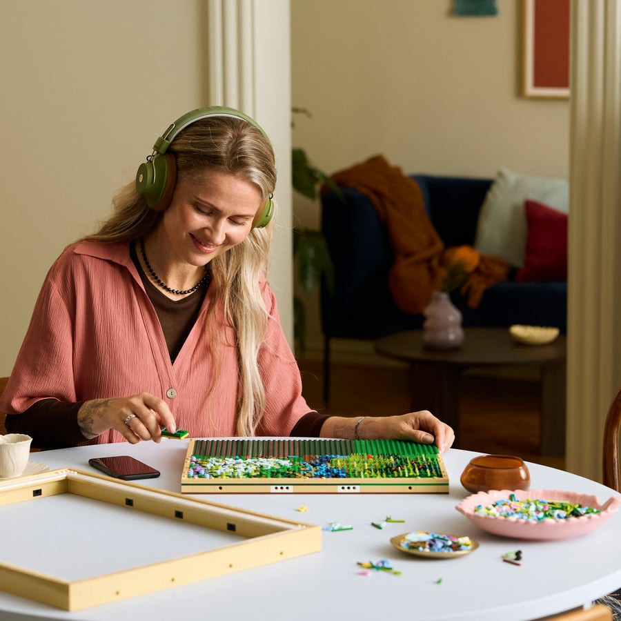 LEGO Art 31220 — Claude Monet – Pod peste lac cu nuferi – imagine 5