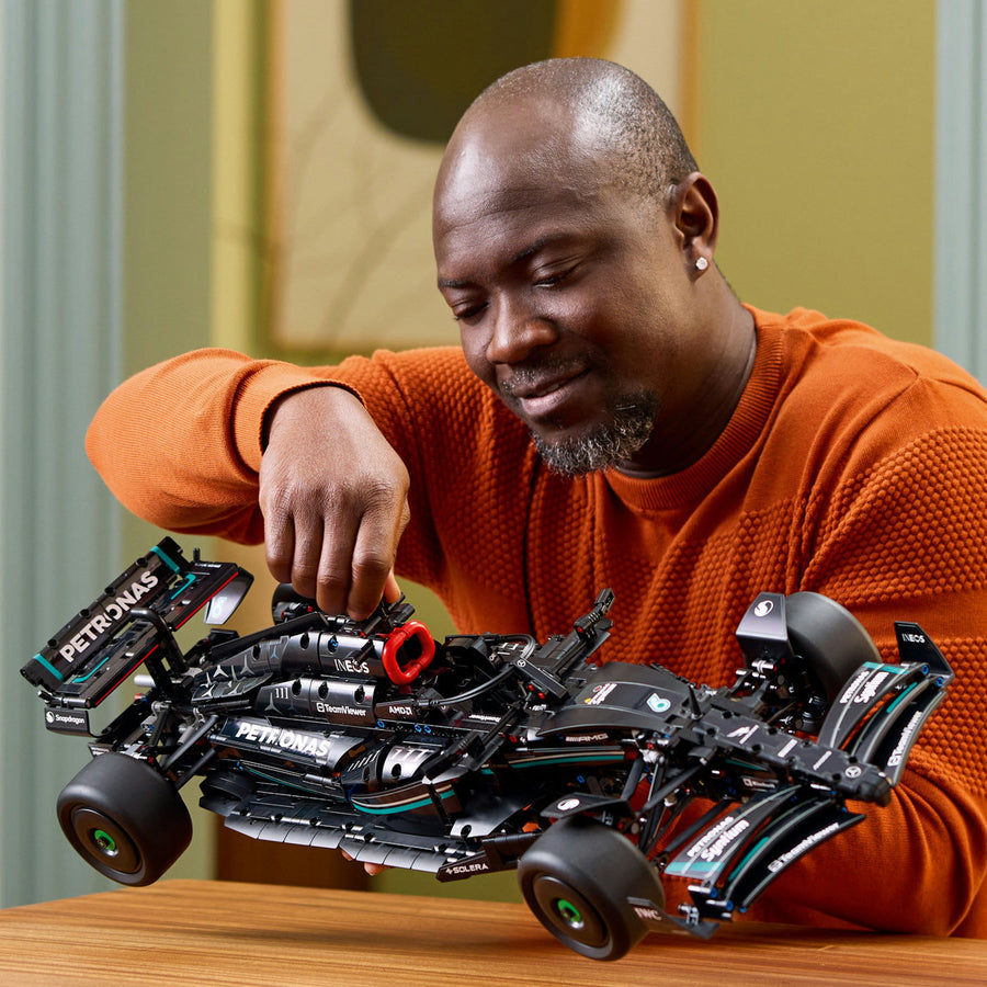 LEGO Technic 42171 — Mercedes-AMG F1 W14 E Performance – imagine 5