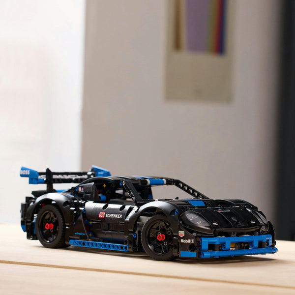 LEGO Technic 42176 — Masina de curse Porsche GT4 e-Performance – imagine 6
