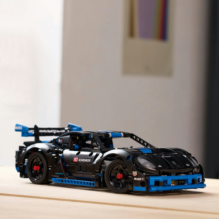 LEGO Technic 42176 — Masina de curse Porsche GT4 e-Performance – imagine 6