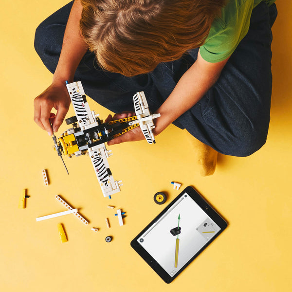 LEGO Technic 42198 — Avion pentru zone greu accesibile – imagine 4