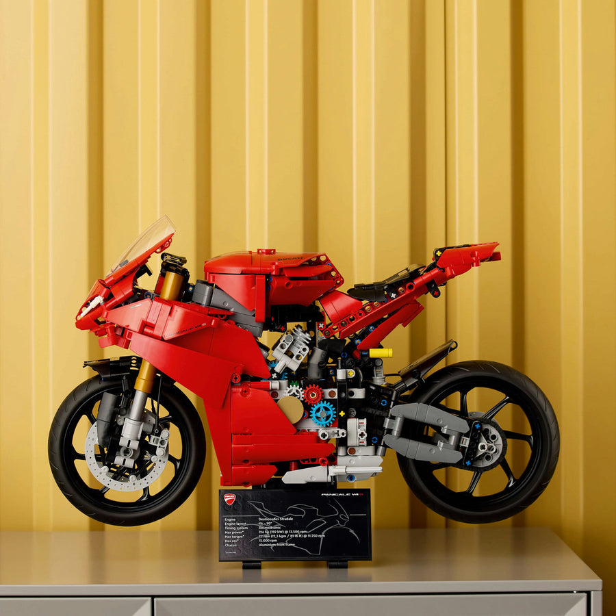 LEGO Technic 42202 — Motocicleta Ducati Panigale V4 S – imagine 6