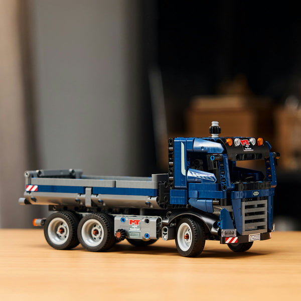 LEGO Technic 42203 — Camion cu bena basculanta – imagine 6