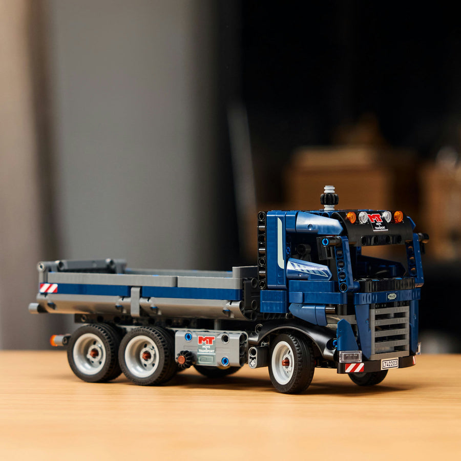 LEGO Technic 42203 — Camion cu bena basculanta – imagine 6