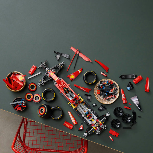 LEGO Technic 42207 — Masina F1 Ferrari SF-24 – imagine 4