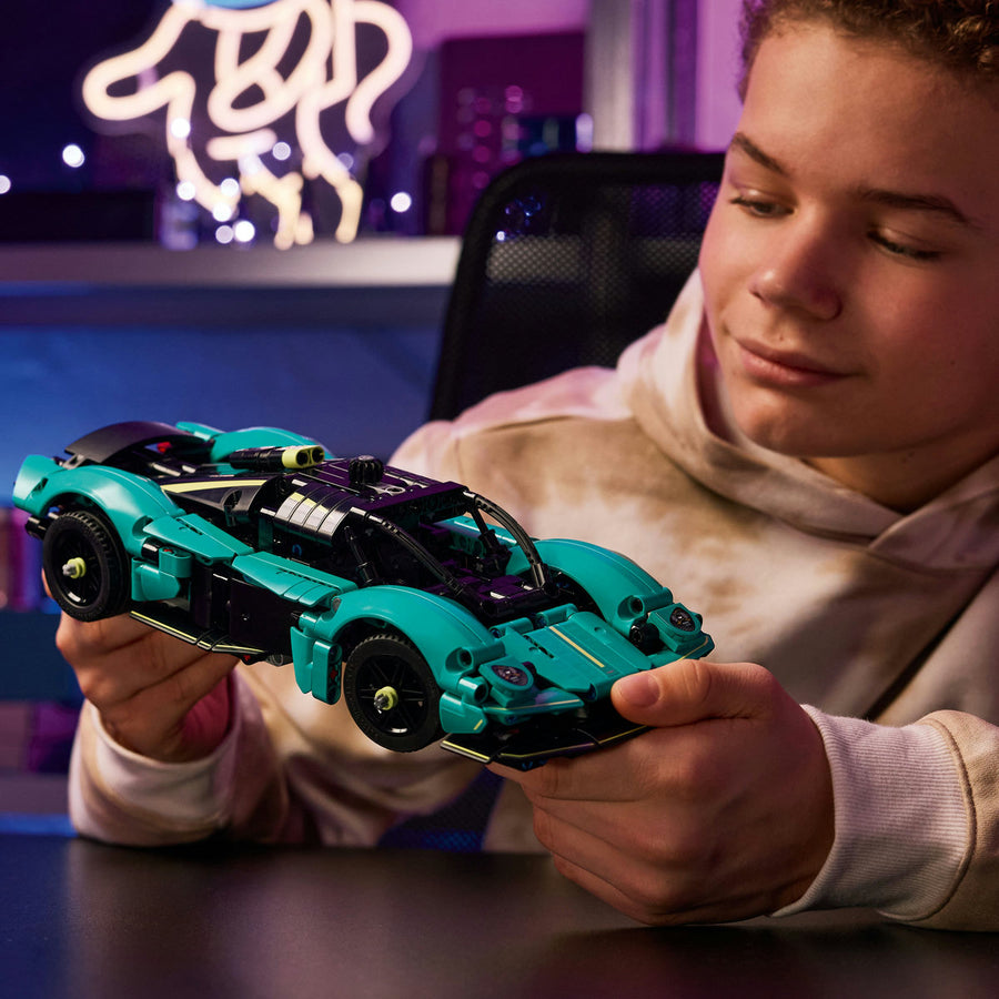 LEGO Technic 42208 — Aston Martin Valkyrie – imagine 5