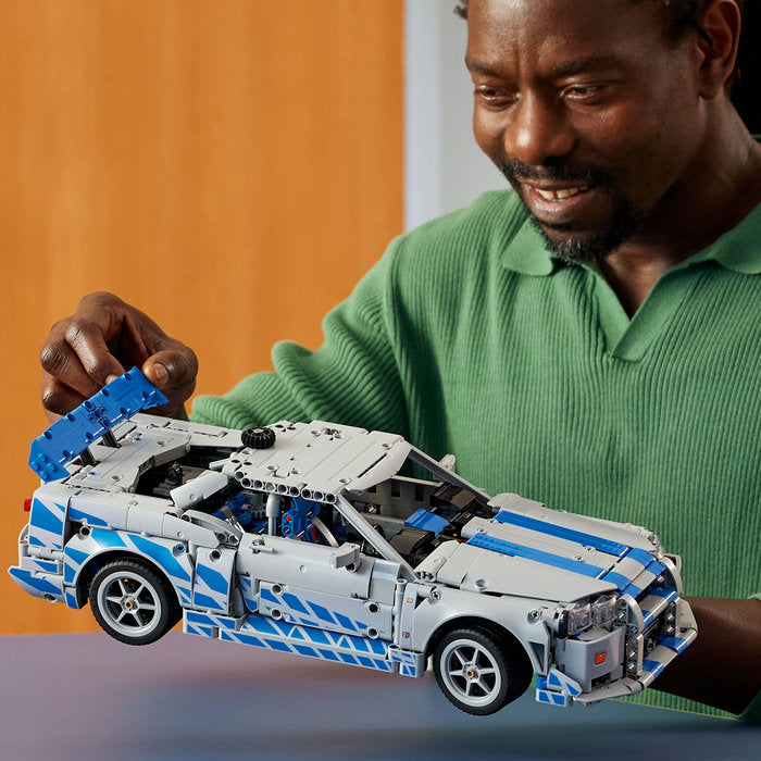 LEGO Technic 42210 — Mașina Nissan Skyline GT-R (R34) din Mai furios, mai iute – imagine 8