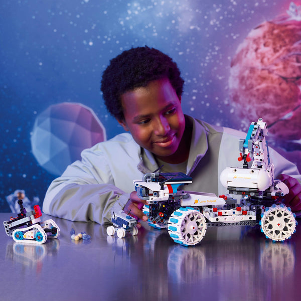 LEGO Technic 42211 — Vehicul spatial Rover Lunar Outpost – imagine 5