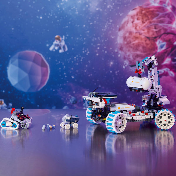 LEGO Technic 42211 — Vehicul spatial Rover Lunar Outpost – imagine 6
