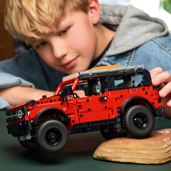 LEGO Technic 42213 — SUV Ford Bronco – imagine 5