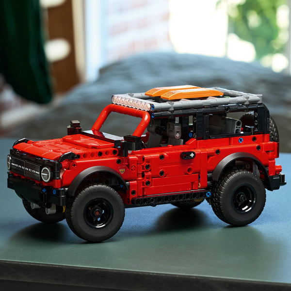 LEGO Technic 42213 — SUV Ford Bronco – imagine 6