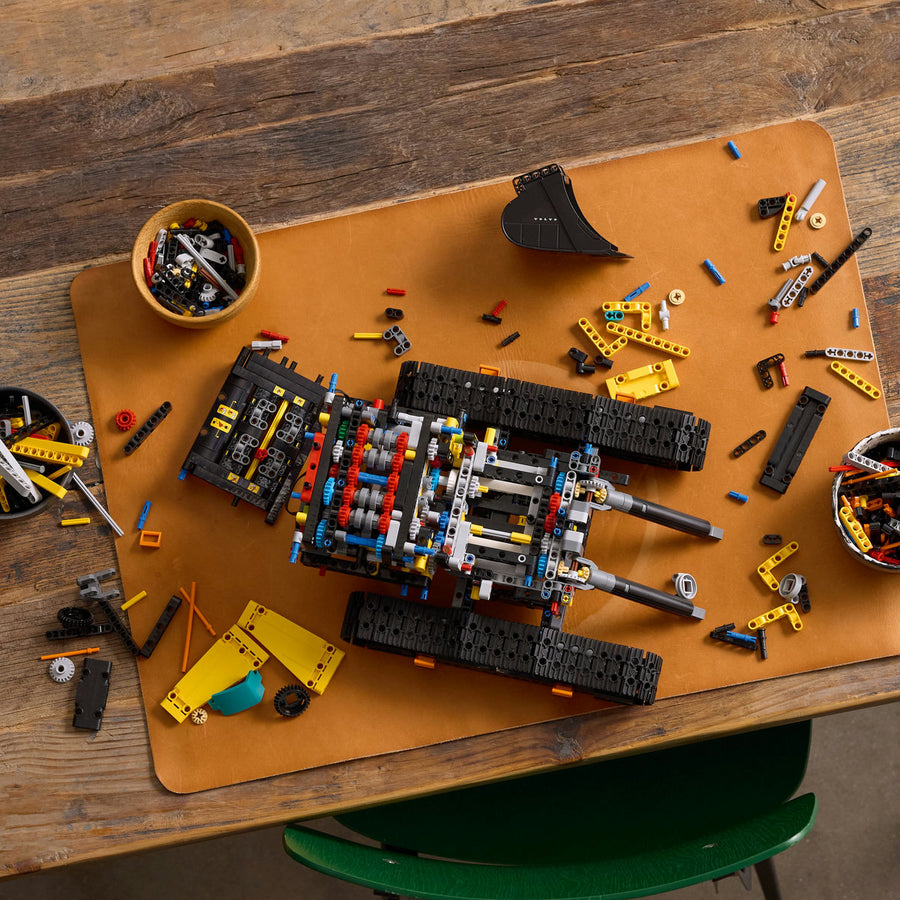 LEGO Technic 42215 — Excavator Volvo EC500 Hybrid – imagine 4