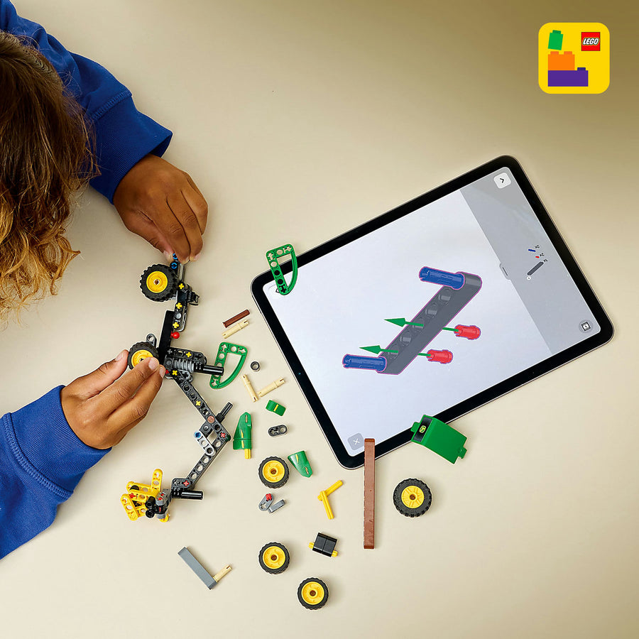 LEGO Technic 42218 — Utilaj de tăiat și stivuit copaci John Deere 1470H – imagine 6