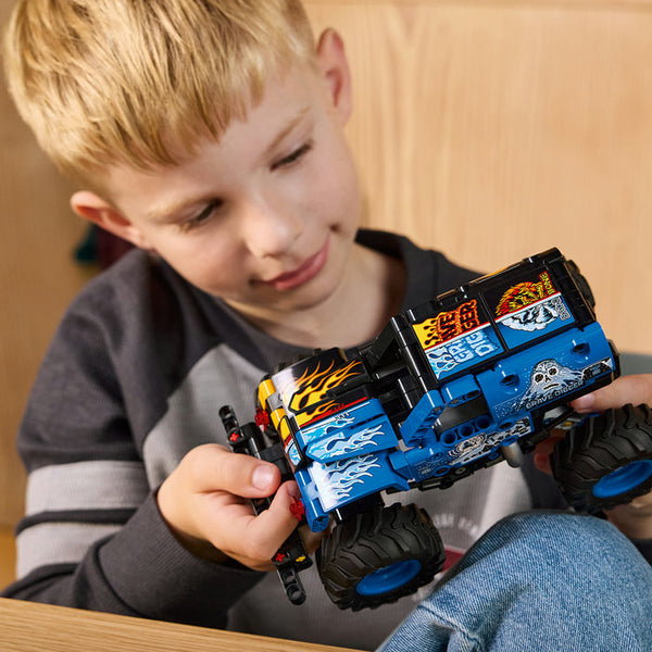 LEGO Technic 42219 — Monster Jam™ Grave Digger™ Foc și gheață – imagine 4