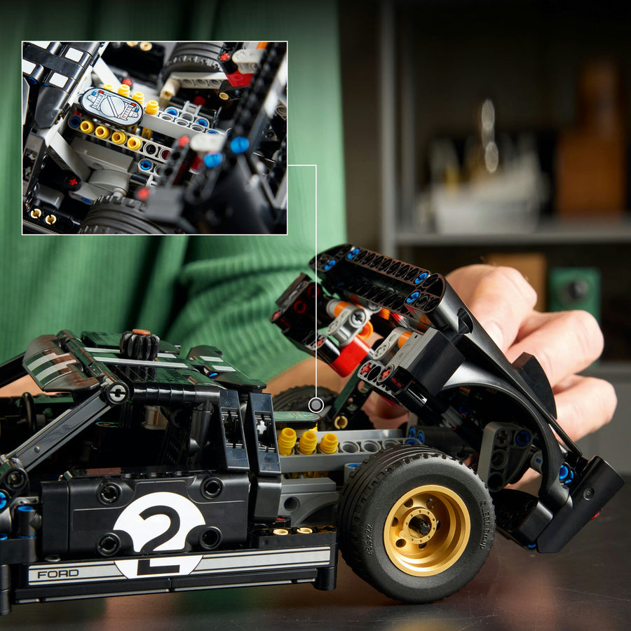 LEGO Technic 42223 — Mașina de curse 1966 Ford GT40 MKII – imagine 7