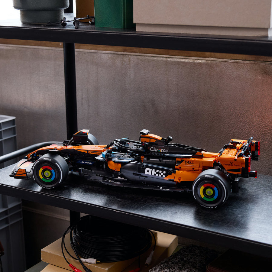 LEGO Technic 42228 — Mașina F1 McLaren MCL39 – imagine 6