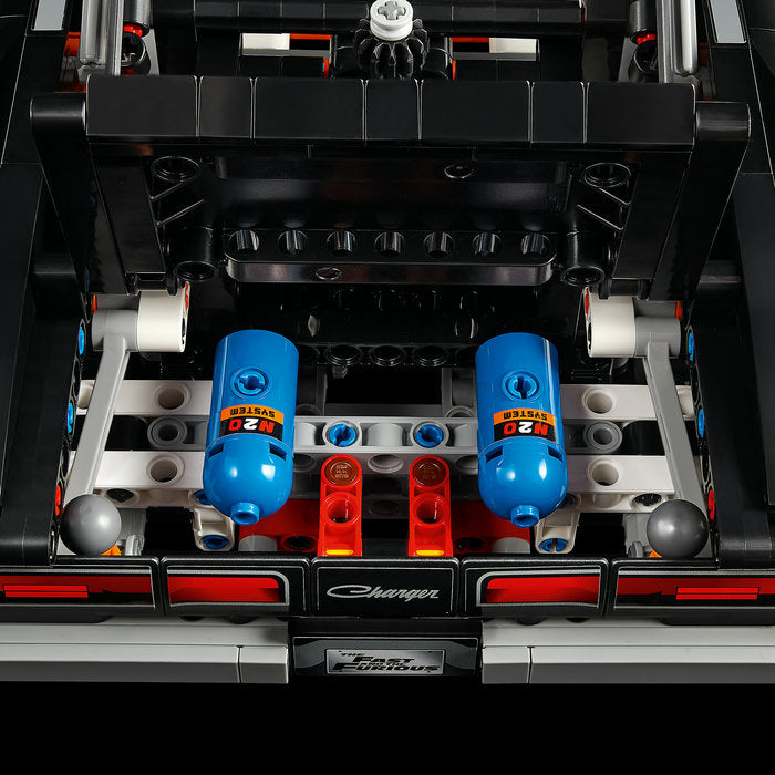 LEGO Technic 42231 — Mașina Dodge Charger R/T din Fast and Furious – imagine 7