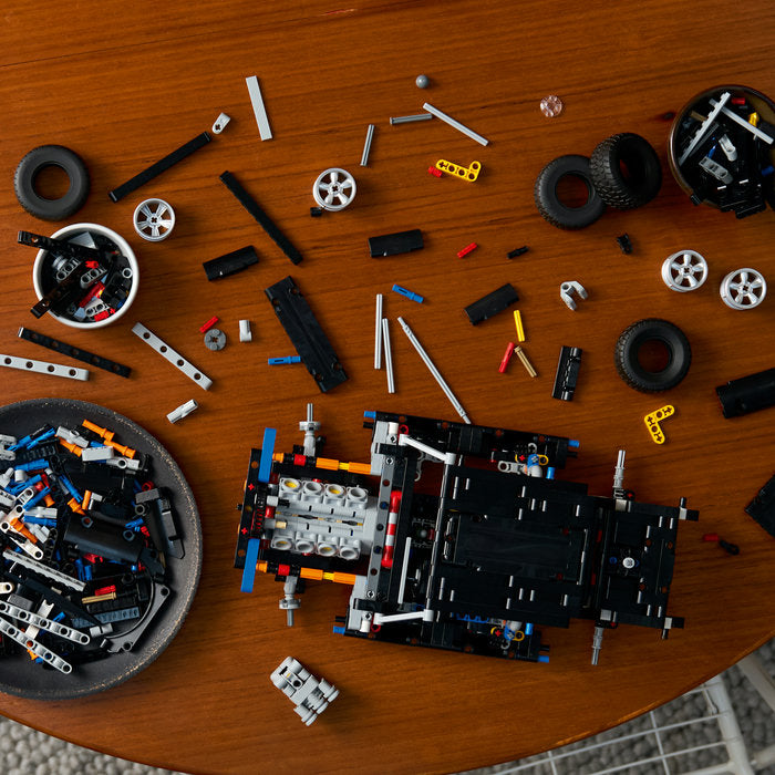 LEGO Technic 42231 — Mașina Dodge Charger R/T din Fast and Furious – imagine 9