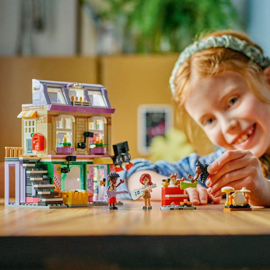 LEGO Friends 42653 — Magazin de muzică și apartament – imagine 7