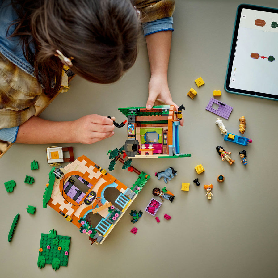 LEGO Friends 42654 — Fermă și grajd pentru ponei – imagine 6
