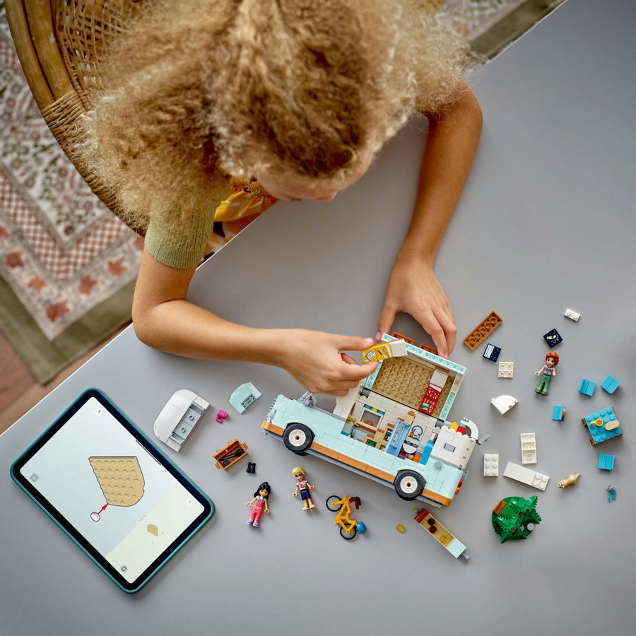 LEGO Friends 42663 — Aventura în rulota cu prietenii – imagine 6