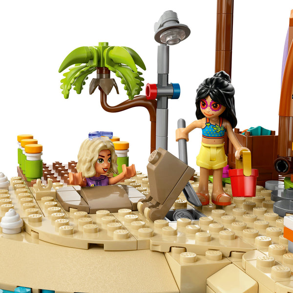 LEGO Friends 42673 — Stațiune de pe litoral pentru vacanță cu familia – imagine 4