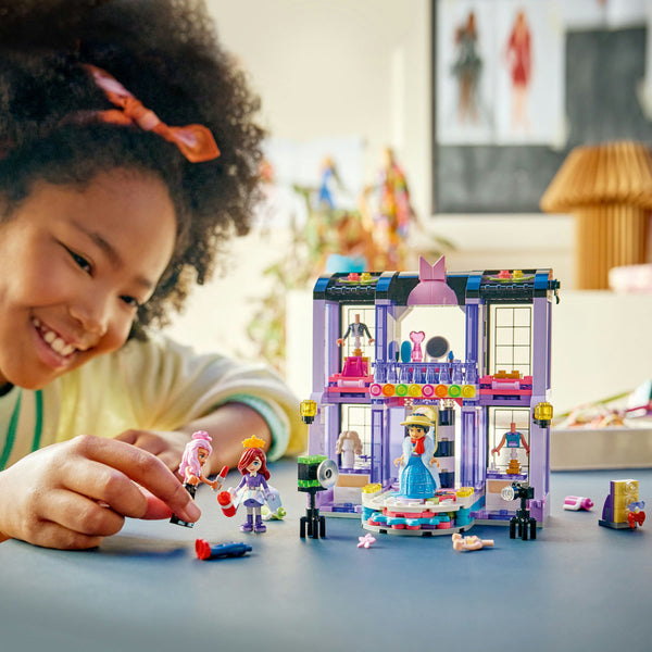 LEGO Friends 42685 — Show de modă în Orașul Heartlake – imagine 4