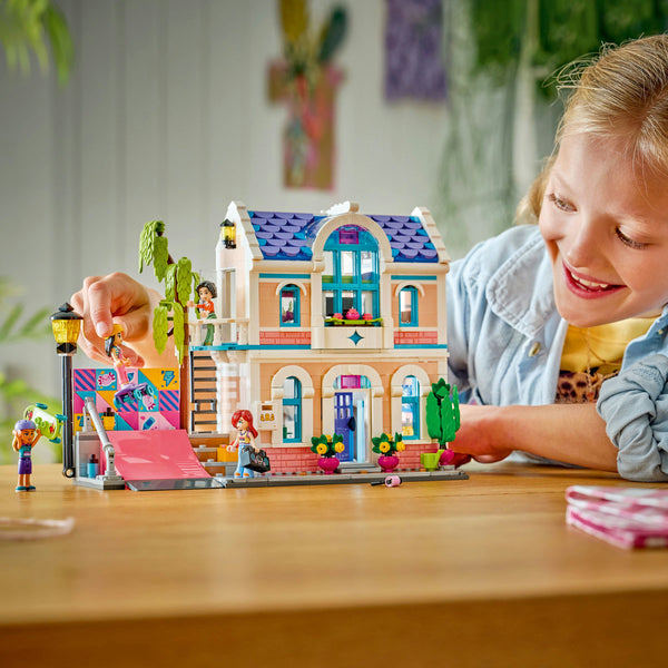 LEGO Friends 42687 — Casa familiei lui Liann – imagine 4