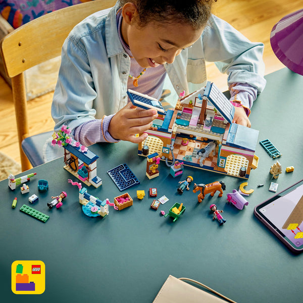 LEGO Friends 42688 — Grajd de cai și academie de echitație – imagine 4