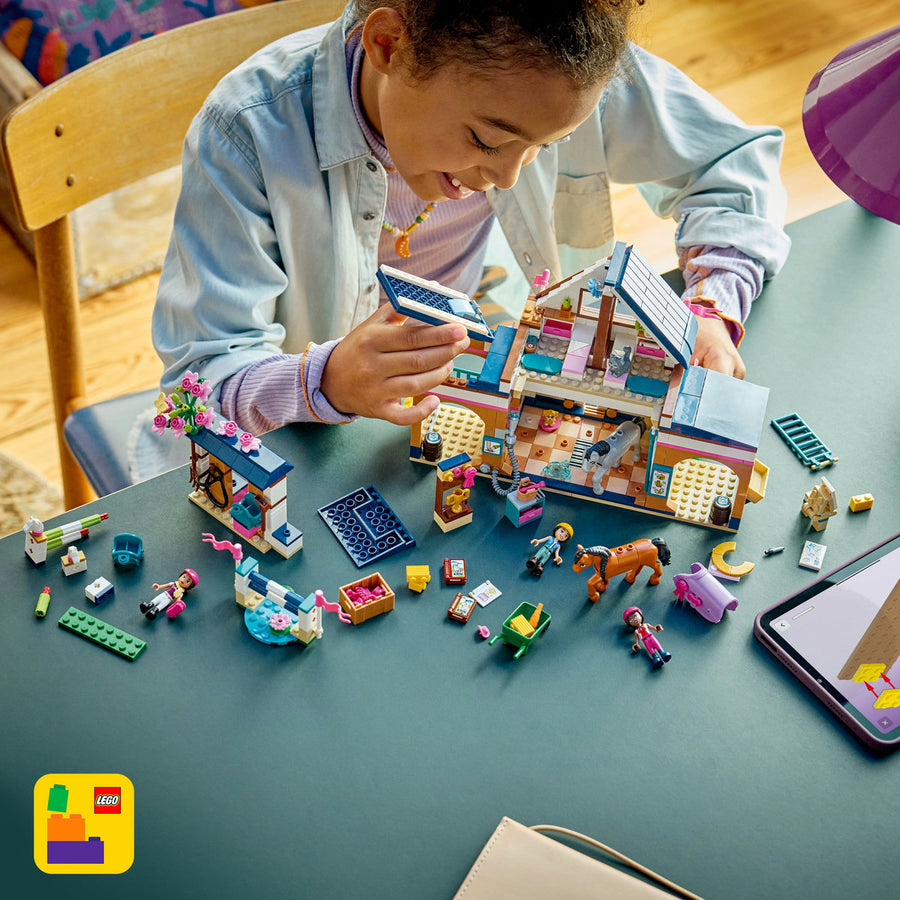 LEGO Friends 42688 — Grajd de cai și academie de echitație – imagine 4