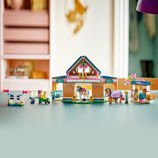 LEGO Friends 42688 — Grajd de cai și academie de echitație – imagine 5