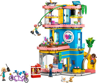 LEGO Friends 42689 — Clubul prietenilor din orașul Heartlake
