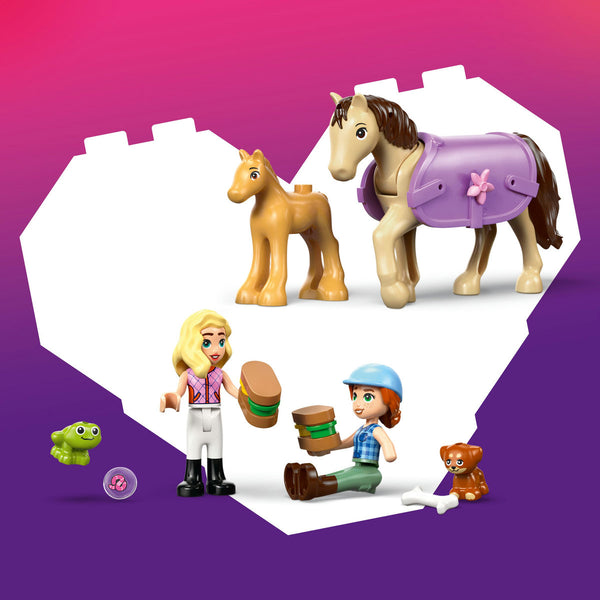 LEGO Friends 42695 — Remorcă pentru cal și mânz – imagine 5